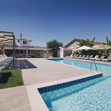 Mirsini Studios & Apartments 2*